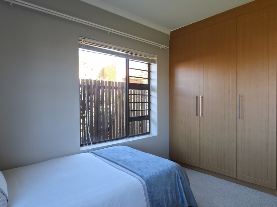 3 Bedroom Property for Sale in Wavecrest Eastern Cape